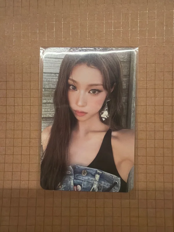 Not Just Pretty PHOTOBOOK Ver. Mamma Mia Ver.