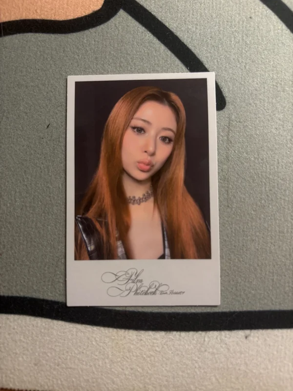LE SSERAFIM 'FILM PHOTOBOOK : Dear, FEARNOT' WEVERSE