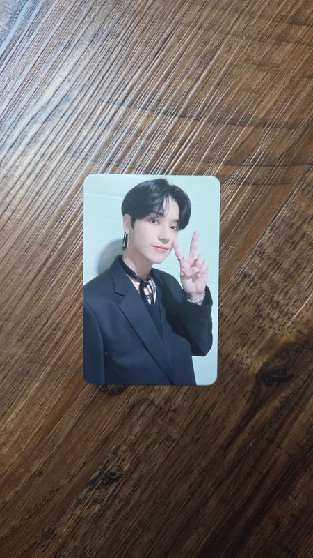 THE WORLD EP.1 : MOVEMENT DIGIPAK VER. hello82