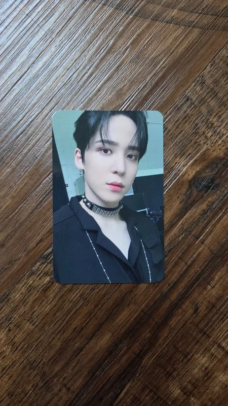 THE WORLD EP.1 : MOVEMENT DIGIPAK VER. hello82