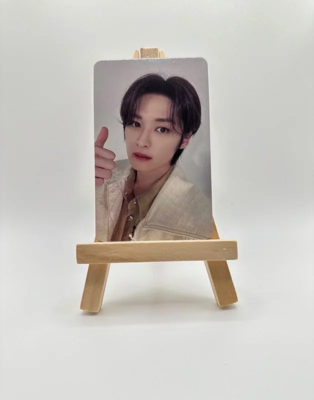 Stray Kids - LEE KNOW - LDF Lotte Duty Free POB (5-STAR) Lotte Duty Free