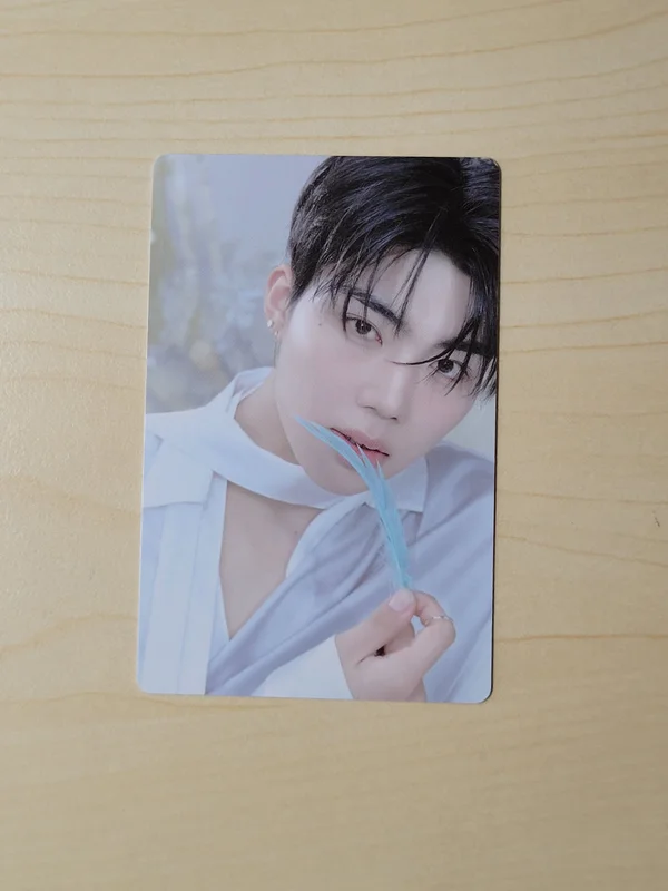 BLUE PARADISE POP-UP STORE RANDOM TRADING CARD SET BLUE ver.