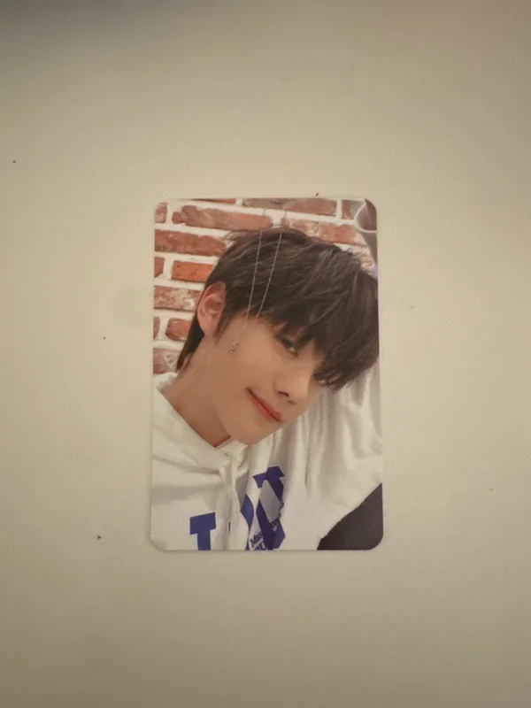 THE MOVING SEOUL NECKLACE