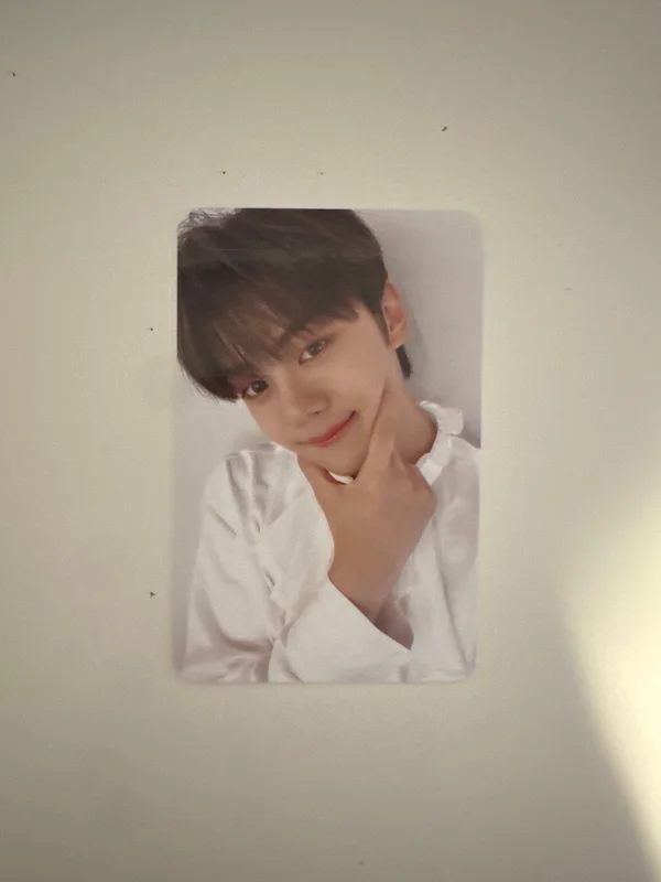 THE MOVING SEOUL MINI L-HOLDER SET WHITE ver.