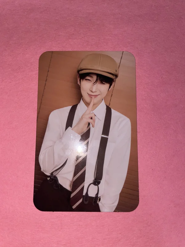 DARK MOON SPECIAL ALBUM 'MEMORABILIA' Moon ver.