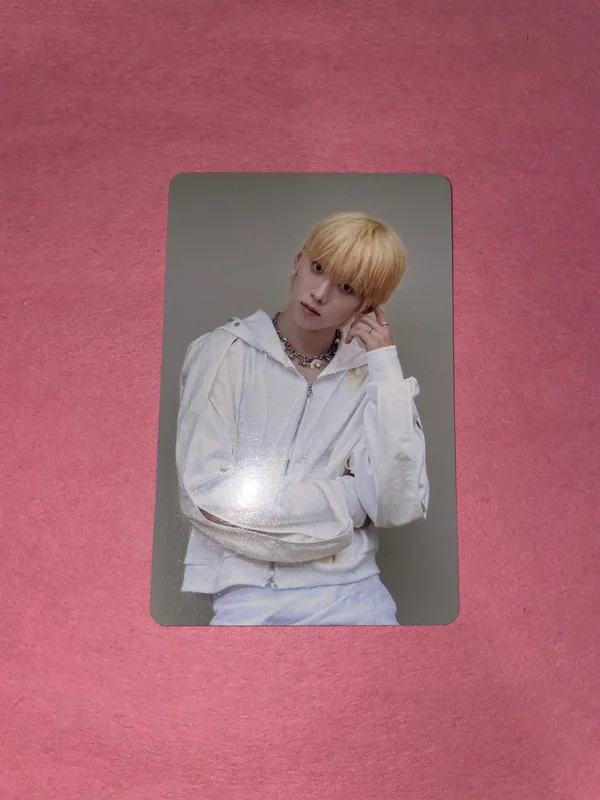 LOUD & PROUD kiwee ver.