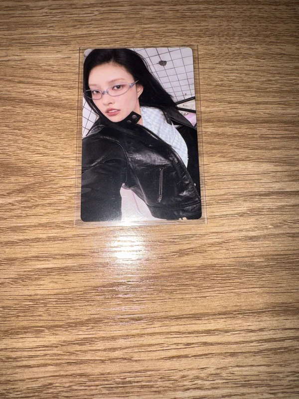 NOT CUTE ANYMORE Weverse Albums ver.