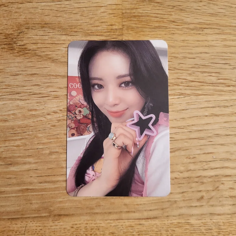 ITZY YUNA 'CRAZY IN LOVE' Photocard | Sold by luyeonie | Used of