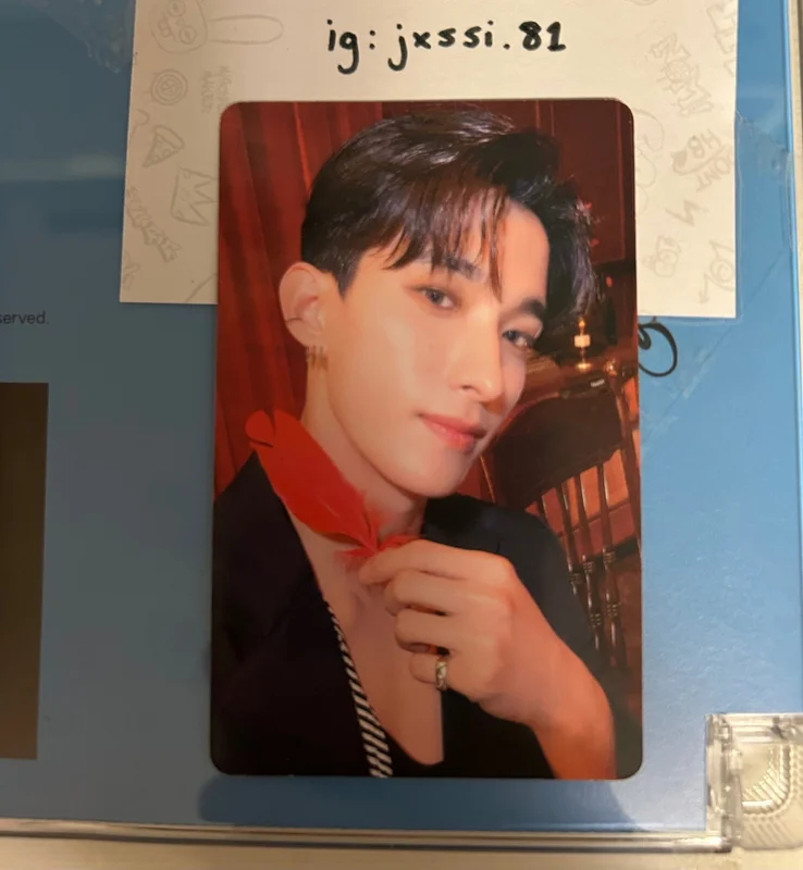 SEVENTEEN 2023 SEASON'S GREETINGS