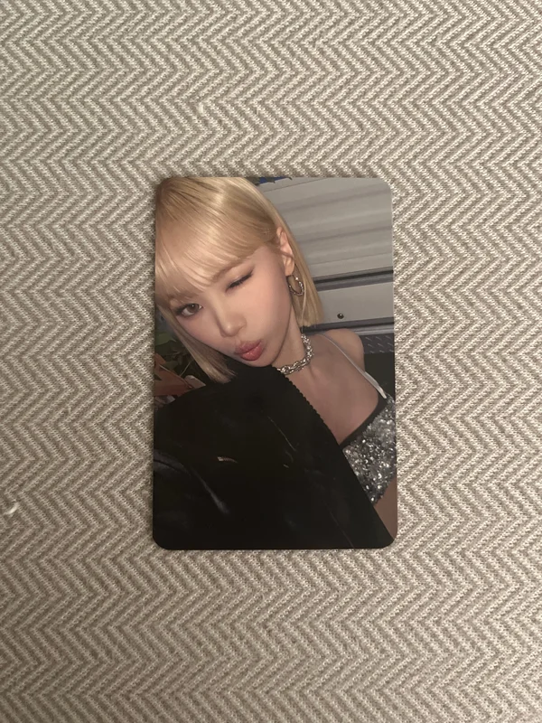 EASY HELLO82 POP UP | CHAEWON