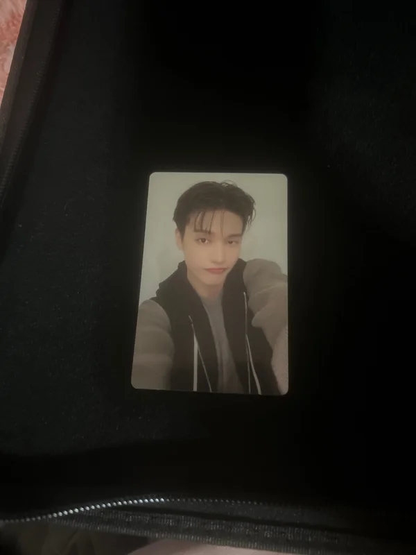 GOLDEN HOUR : Part.1 hello82