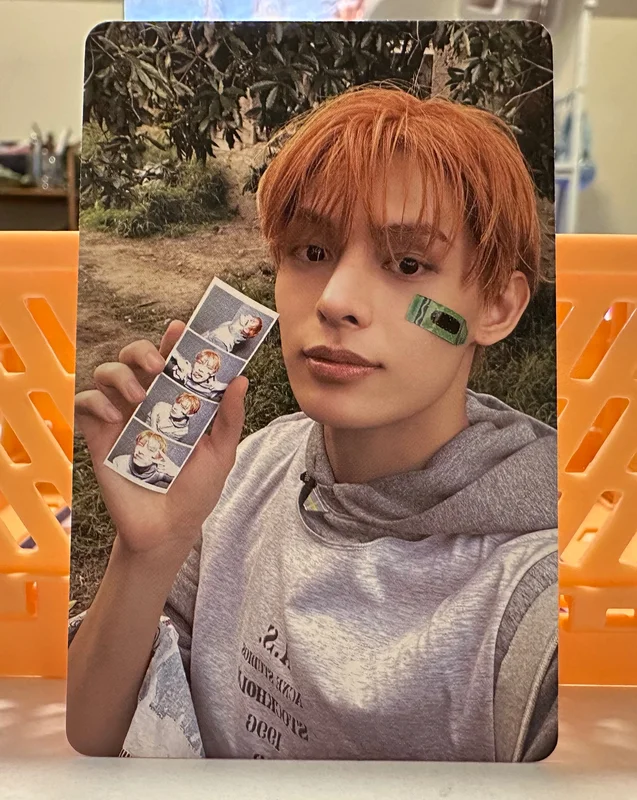 COLOR OUTSIDE THE LINES Weverse Albums B ver.