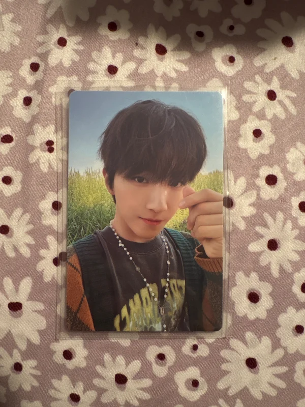 1st EP [WHY..] MOODY ver.