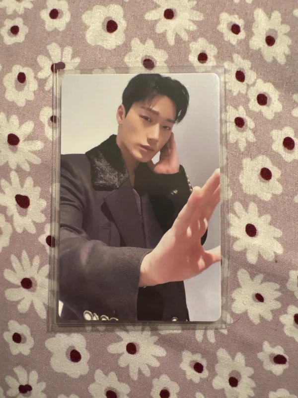 GOLDEN HOUR : Part.1 US Exclusive