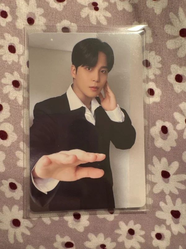 GOLDEN HOUR : Part.1 US Exclusive