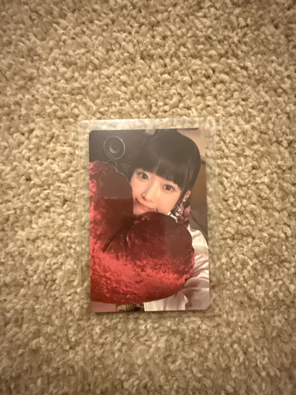 LOVE or HATE POCAALBUM LIE ver.