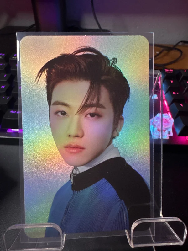 Universe POSTCARD + HOLOGRAM PHOTO CARD SET