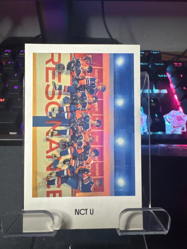 RESONANCE Pt.2 MINI COLLECT BOOK 90's Love ver