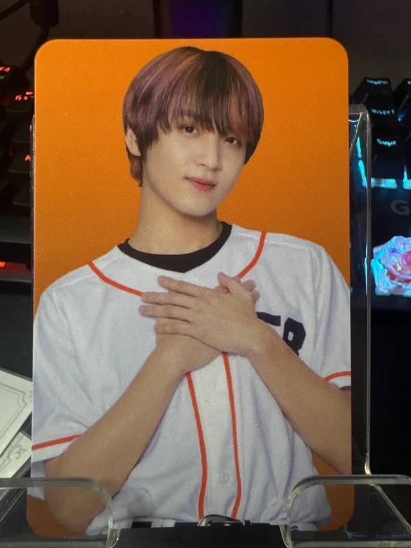 NCT ZONE POP-UP SPACE RANDOM TRADING CARD SET (BASEBALL PLAYER VER)