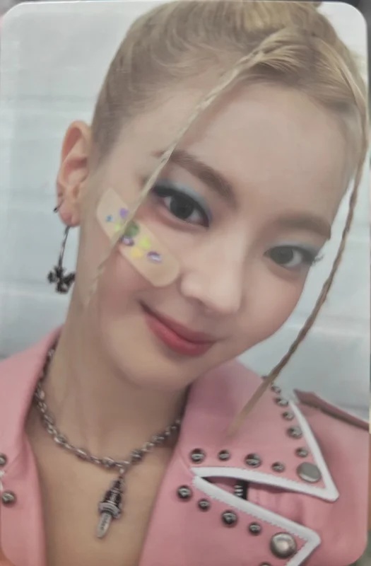 ITZY LIA 'CRAZY IN LOVE US Version' Photocard | Sold by vanteys
