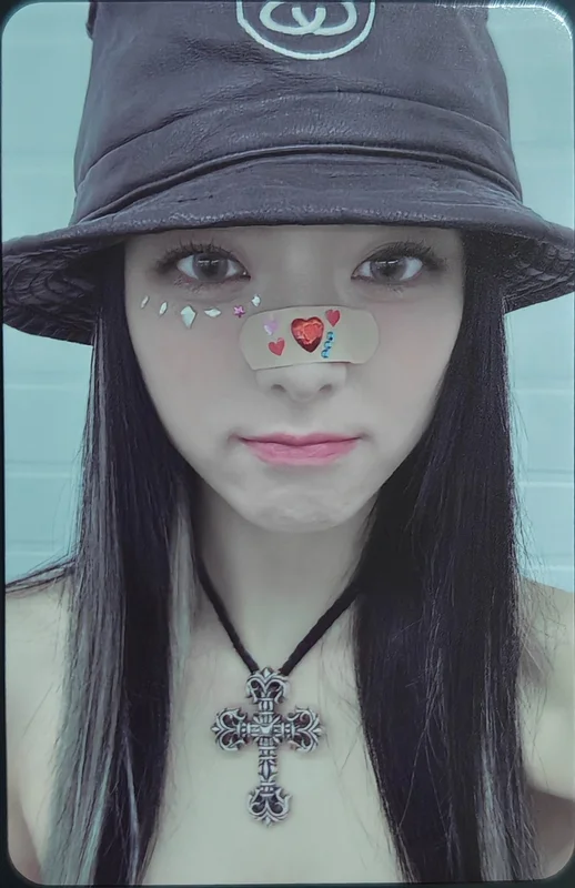 ITZY YUNA KILL MY DOUBT STANDARD Ver. PHOTOCARD