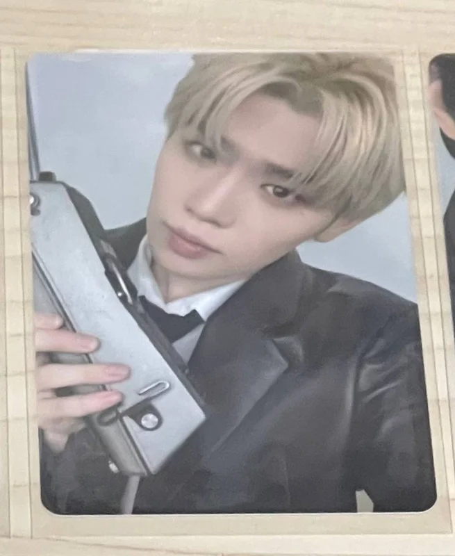 2026 SEASON'S GREETINGS [(0_1) World]