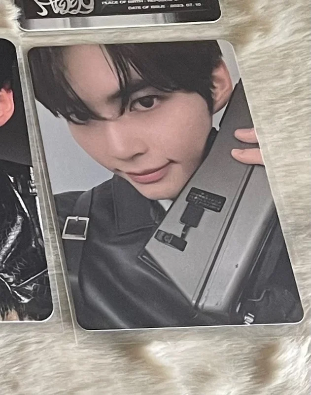 2026 SEASON'S GREETINGS [(0_1) World]