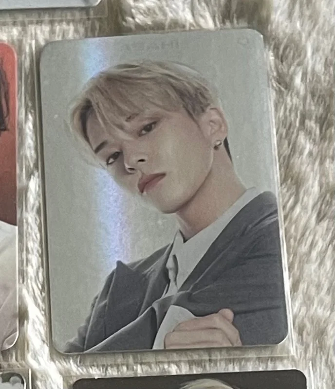 REBOOT POP-UP STORE TRADING PHOTO CARD