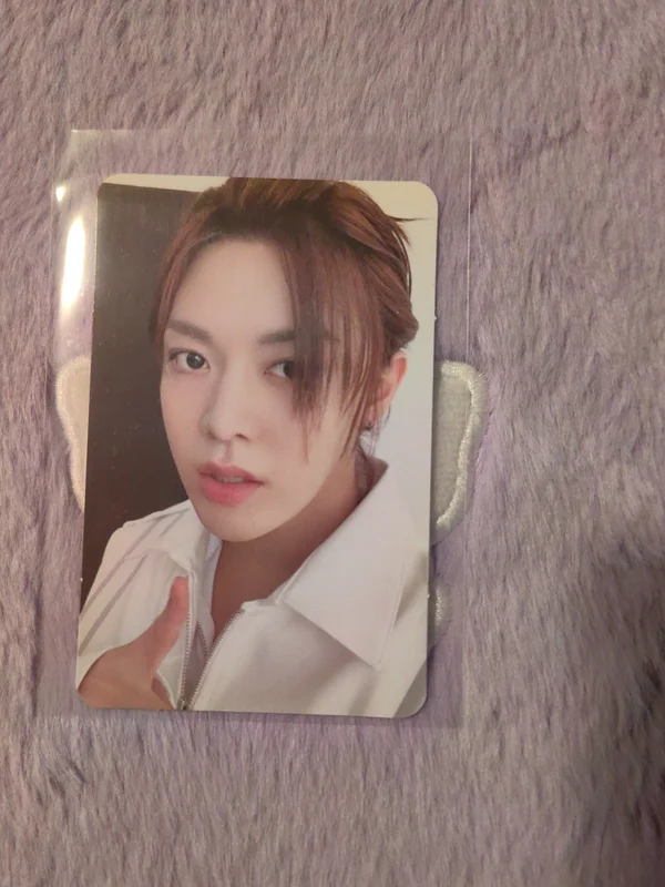 2024 SEASON'S GREETINGS RANDOM TRADING CARD