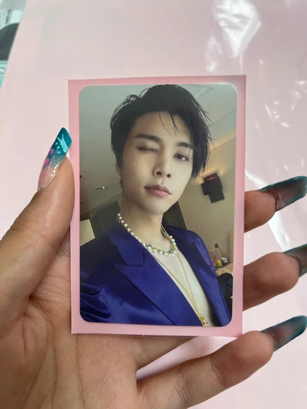 2 Baddies Photobook Ver. US ver. Johnny