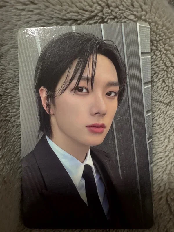 1st EP [WHY..] Weverse Albums ver.