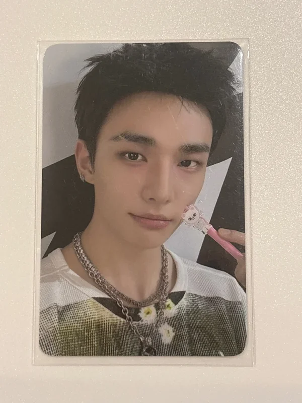 Stray Kids World Tour dominATE : celebrATE NECKLACE by Hyunjin