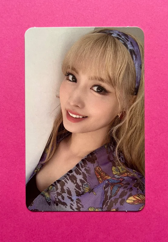 MORE&MORE twice momo