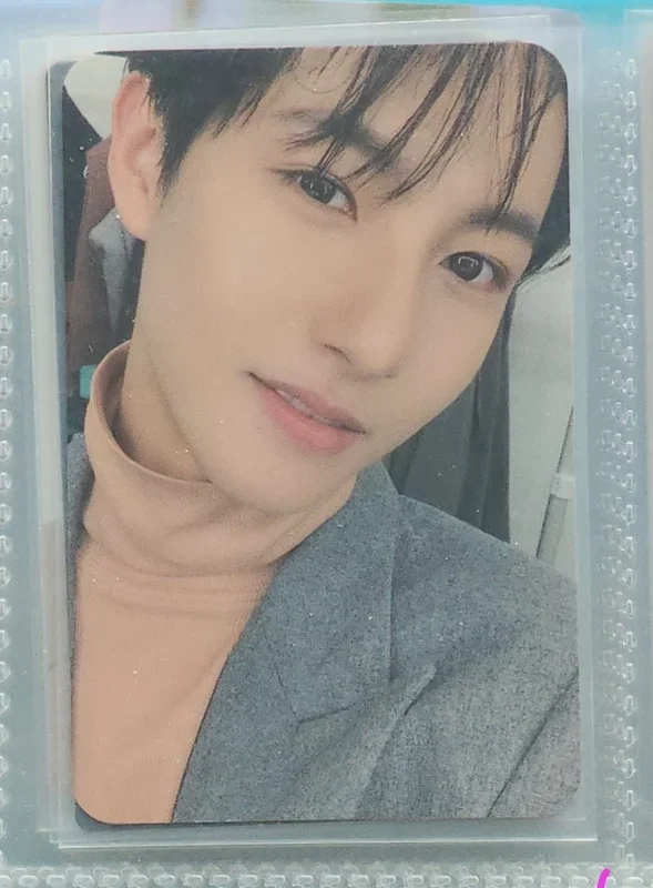 THE DREAM SHOW TICKET HOLDER + PHOTO CARD SET