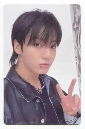 BTS Jungkook Golden Blue