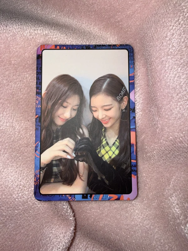 IT'z ME Lia and Chaeryeong