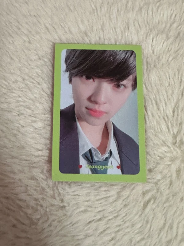 Jeongyeon What is Love? Photocard