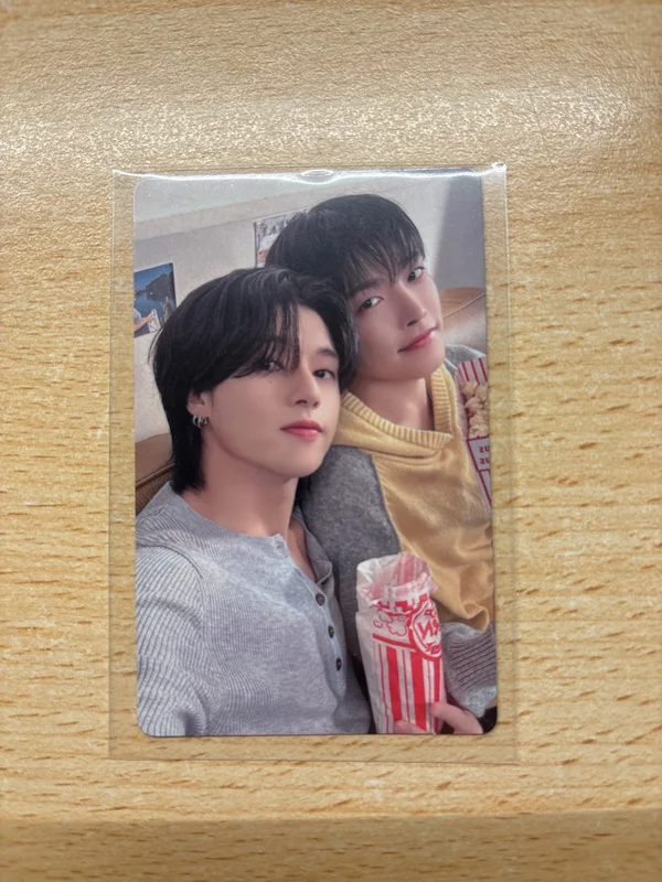 2025 SEASON'S GREETINGS ALADIN/APPLEMUSIC/KTOWN4U