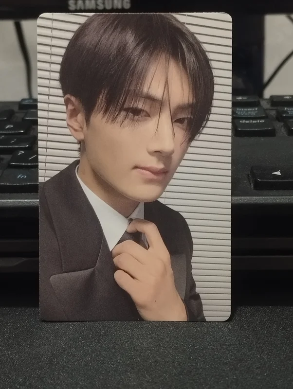 DESIRE : UNLEASH Weverse Albums ver.