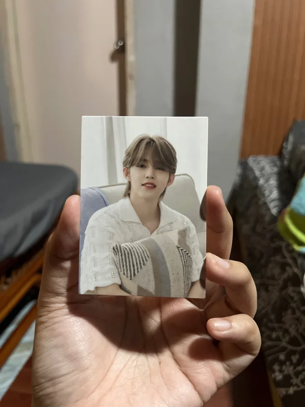 2022 SEVENTEEN's HOME PHOTO CARD