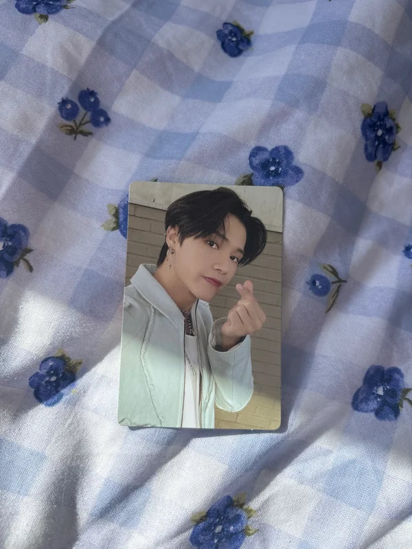 THE WORLD EP.1 : MOVEMENT DIARY VER.