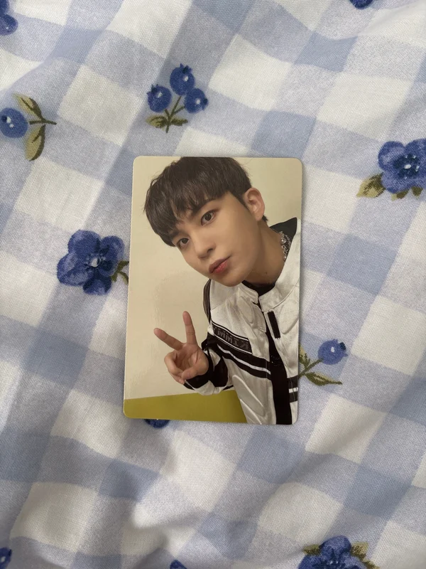 THE WORLD EP.1 : MOVEMENT SOUND WAVE LUCKY DRAW