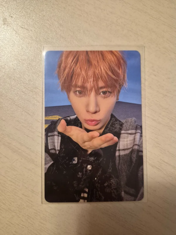 7TH YEAR: A Moment of Stillness in the Thorns Photocard Case Ver. HUNGER Ver.