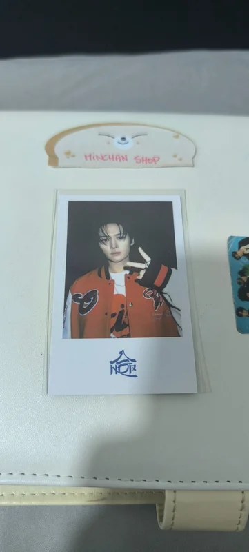 Leeknow Polaroid Album Event