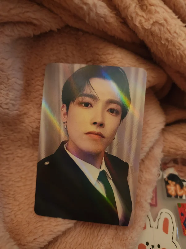 ATEEZ HONGJOONG 'THE WORLD EP.1 : MOVEMENT MAKESTAR' Photocard