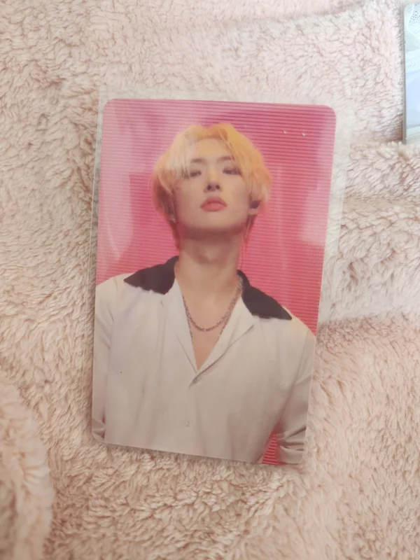 THE MOMENTS : ATEEZ UNRELEASED GALLERY RANDOM PHOTOCARD