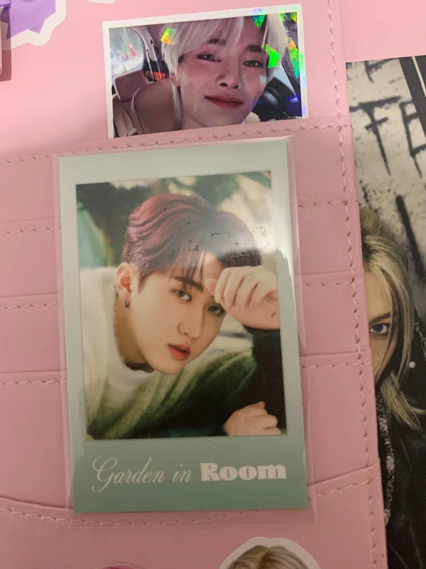 CHANGBIN SEASON'S GREETINGS Room,mates 2022