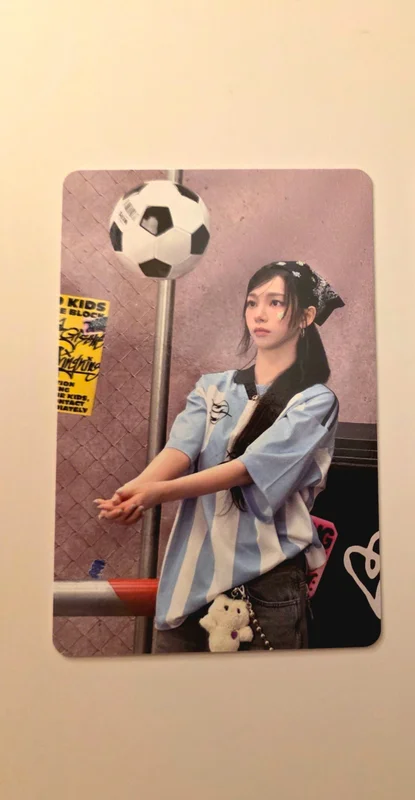 official aespa season's greetings 2025 trading card