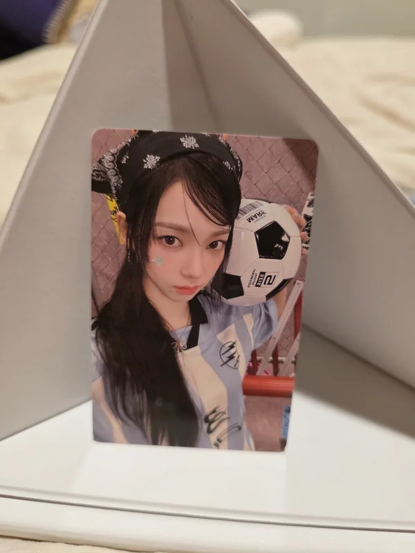 2025 SEASON'S GREETINGS RANDOM TRADING CARD [A ver.]