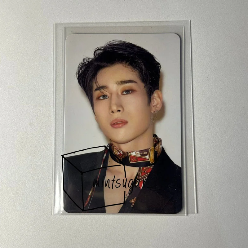 X1 PREMIER SHOW-CON POUCH & PHOTO CARD